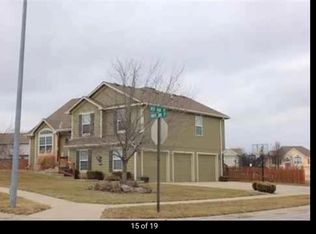 11902 White Oak St, Peculiar, MO 64078