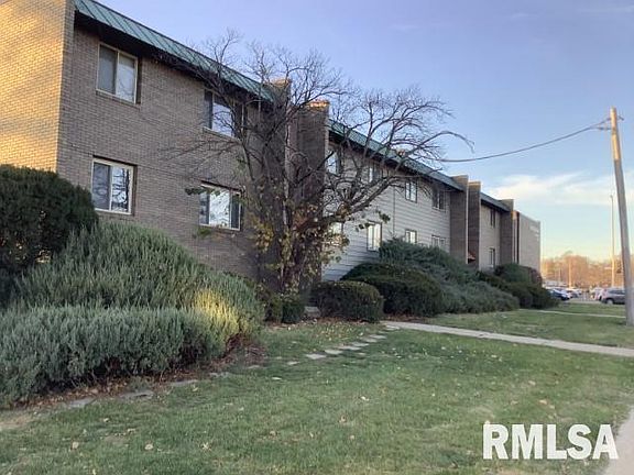 2nd image of 3623 N Sterling Ave APT A7