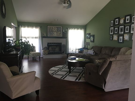 4th image of 235 Sweetgum Ct