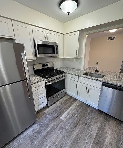 240B Everly Ct #240-B — Photo 6