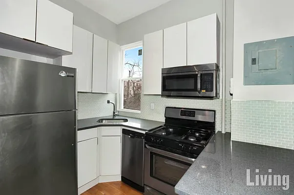 Rented by Living New York | media 41