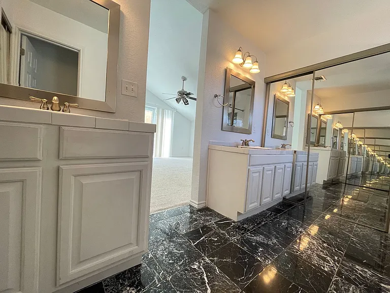 206 Ariana Ct — Photo 10