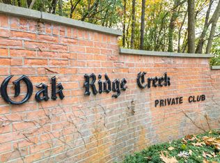 34 Marissa Ct, Burr Ridge, IL 60527