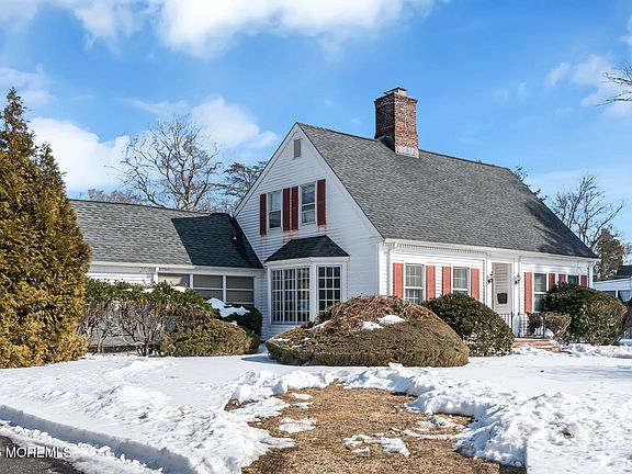 2nd image of 611 Blanchard Parkway