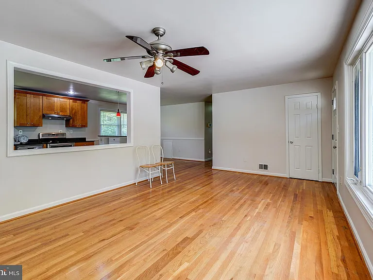 2708 Shanandale Dr — Photo 6