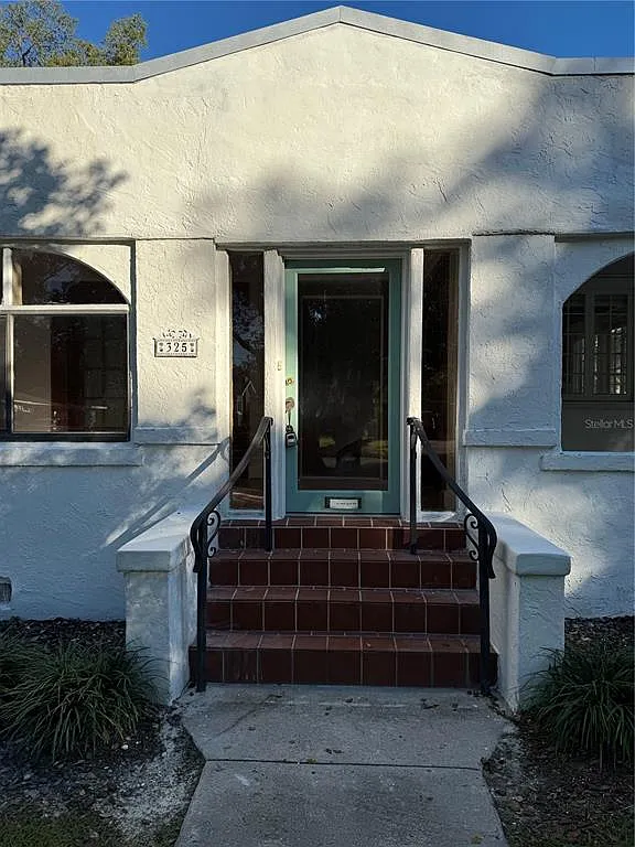 2 bed, 1.0 bath, 1160 sqft, $2,295 — Photo 3