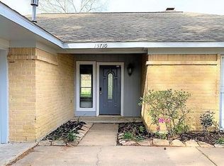 15710 Sandy Hill Dr, Houston, TX 77084