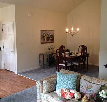 2nd image of 52 Grayhawk Ct
