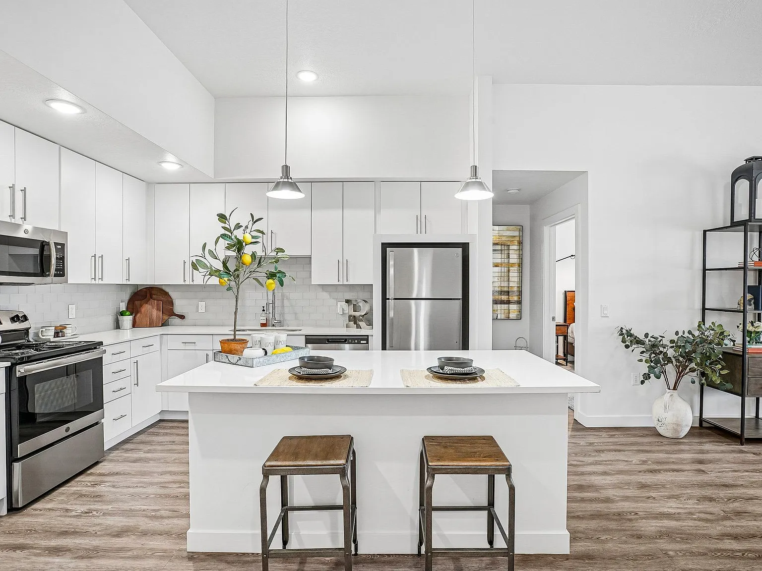 Rockpoint Apartments — Photo 1