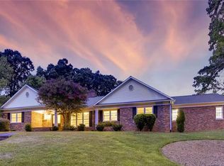 4257 Oldfield Rd, Charlotte, NC 28226