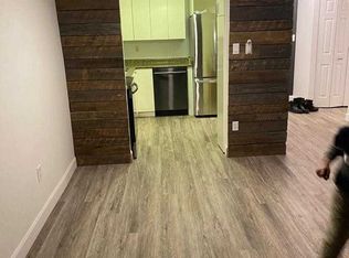 23 Main St #406, Hamilton, ON L9H 2P7
