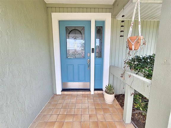 3rd image of 208 Quail Cir