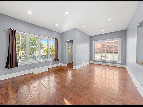 3rd image of 10649 S Avenue J