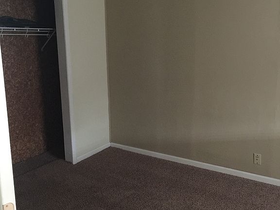 Front bedroom 
