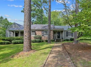 1610 Twin Oak Dr, Fayetteville, NC 28305