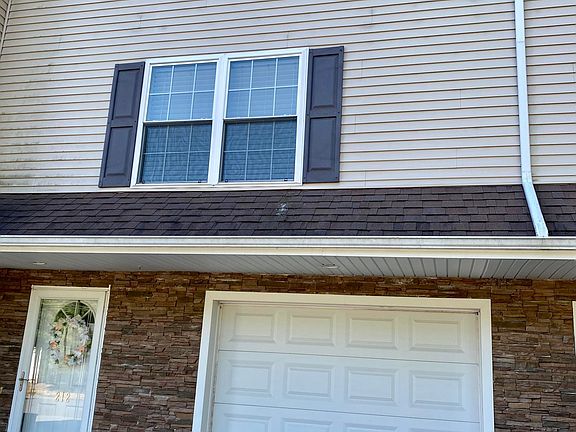 2nd image of 212 Park Edge Ln