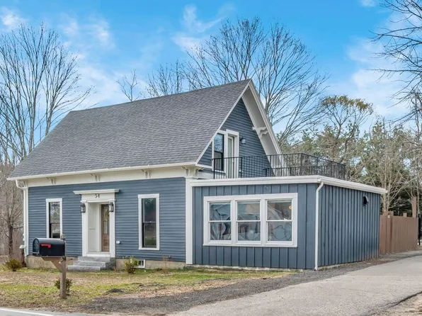 54 Middle Road, Brentwood, NH 03833