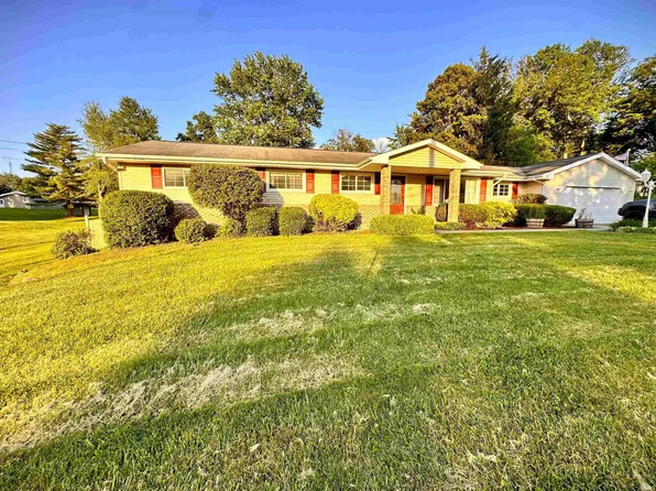 229 SE 1st St, Loogootee, IN 47553