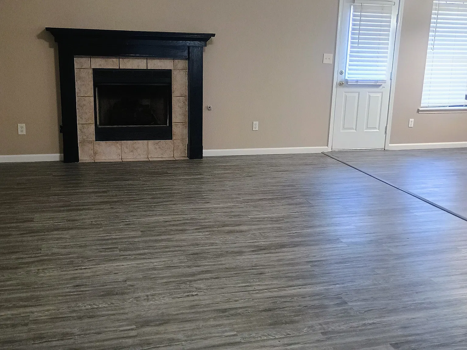 3 bed, 1350 sqft, $1,350 — Photo 2