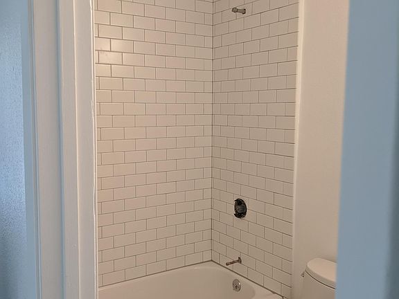 4th image of 1260 Bobwhite Ct