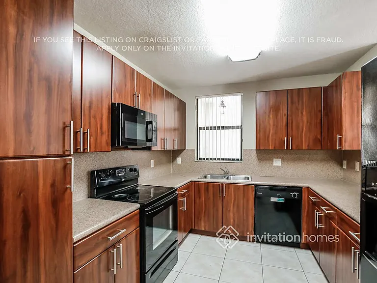 8920 SW 228th Ln — Photo 6