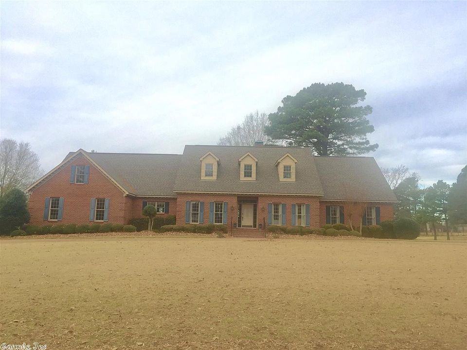 2nd image of 3 Country Club Cir