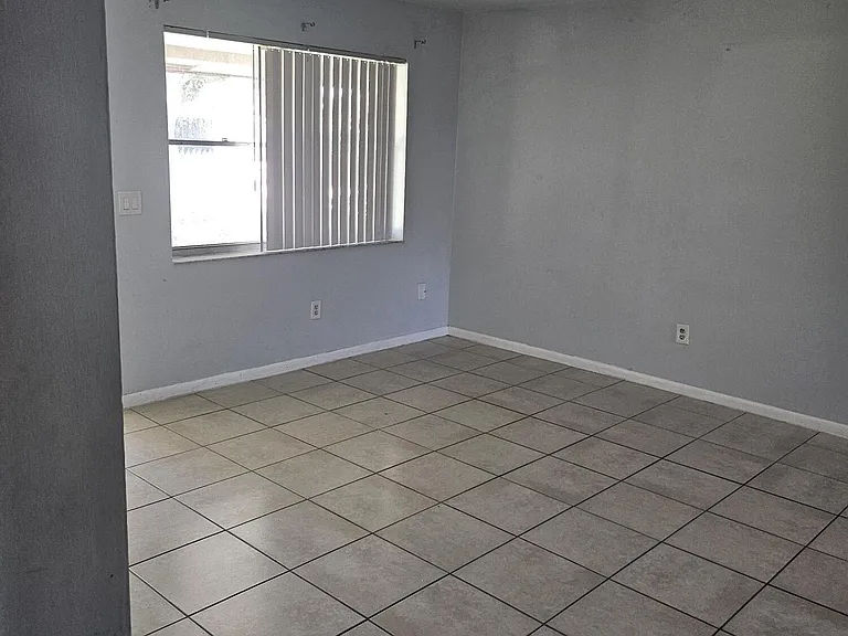 1002 McIntosh St — Photo 11
