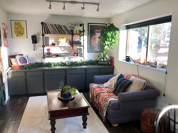 Extra living space off of dining