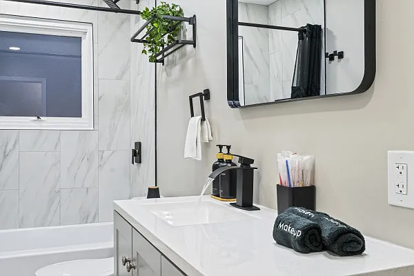1410 N Lama Ln — Photo 15