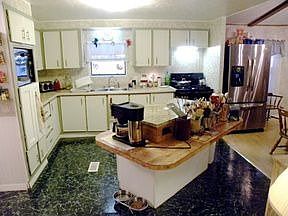4th image of 807 Michigan St