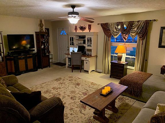 2nd image of 124 Scenic Dr
