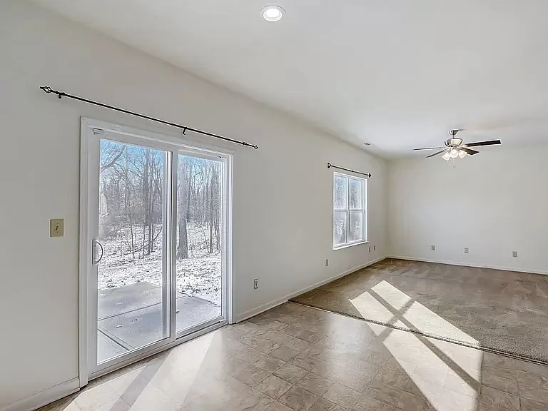 8961 Ingram Ln — Photo 15