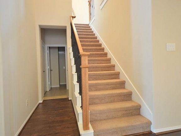4th image of 2223 Falcon Brook Dr