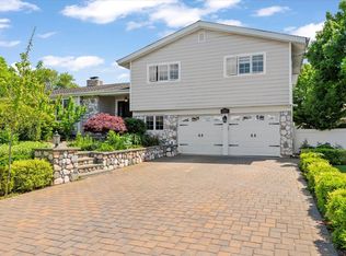 351 Riviera Dr S, Massapequa, NY