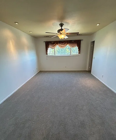 2614 E Richmond St — Photo 17