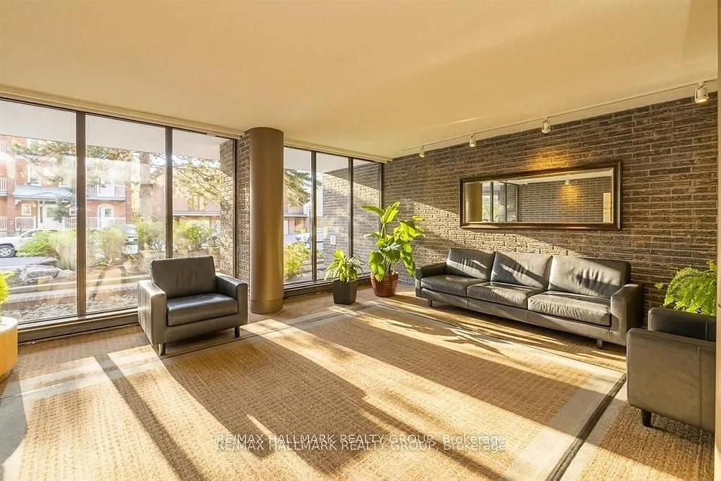 2 bed, $2,600 — Photo 4
