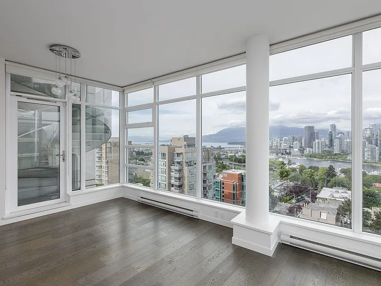 2550 Spruce St #1104 — Photo 6