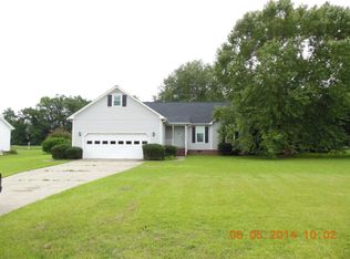 570 Vail Rd, Pikeville, NC 27863