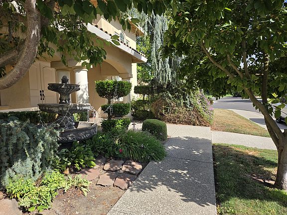 2nd image of 1320 Arena Dr