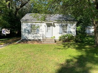 1921 Spring View St, Waterloo, IA 50707