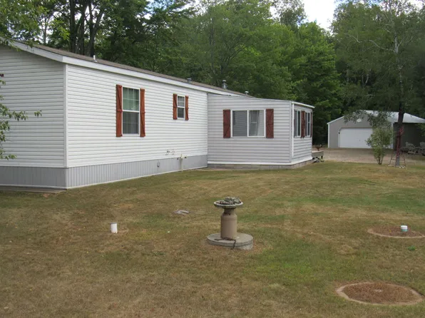 W8598 Beecher Lake Rd, Pembine, WI 54156