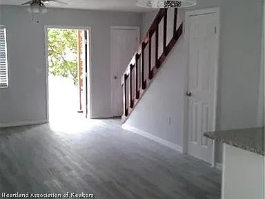2 bed, 1.5 bath, 960 sqft, $1,200 — Photo 2
