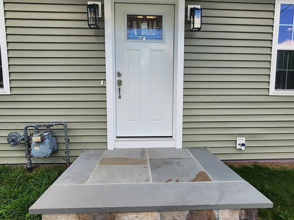 44 Rosewood Ave