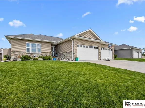 9920 S 73rd St, Lincoln, NE 68516
