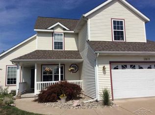 2821 Laurel Park Dr, Saginaw, MI 48603