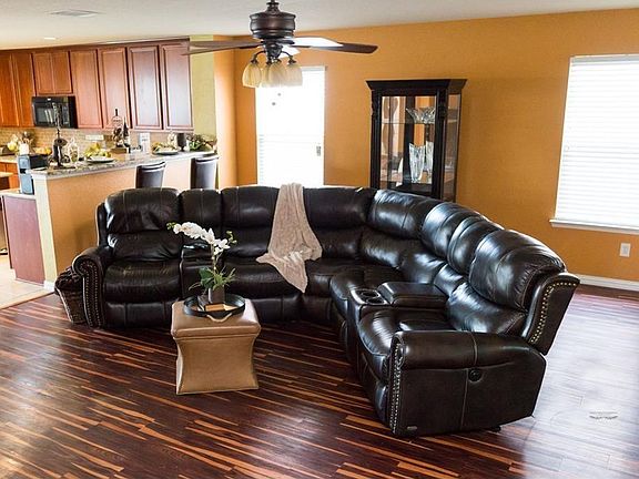 3rd image of 5411 Sabine Ln