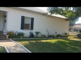 309 E Crafton St, Henrietta, TX 76365