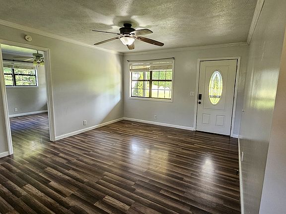 3rd image of 454 Hidden Valley Cir