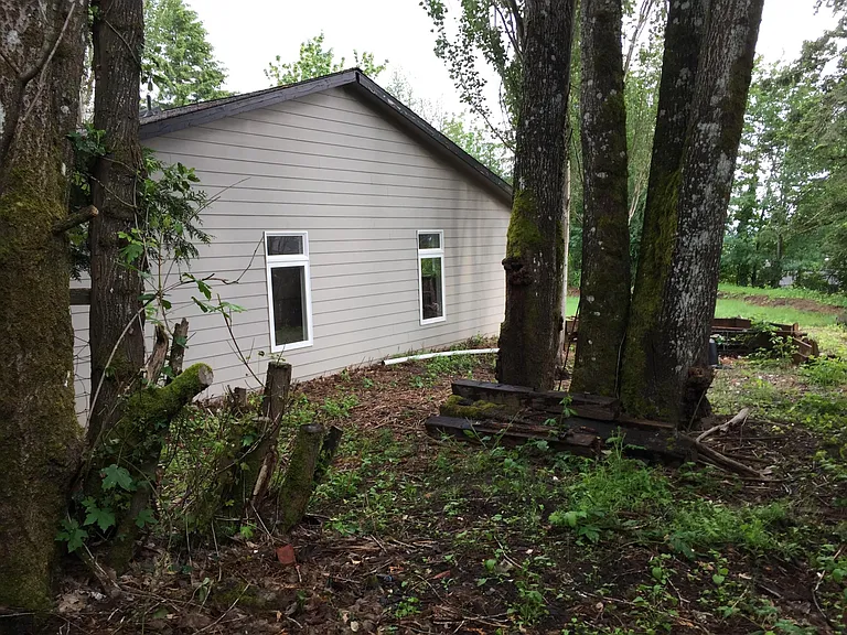 NW Thompson Rd — Photo 21