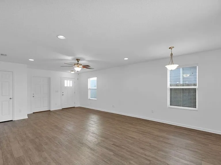 8105 Oden Ave — Photo 2